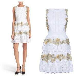 Diane Von Furstenburg / Embroidered Calandra white and gold eyelet lace Dress S